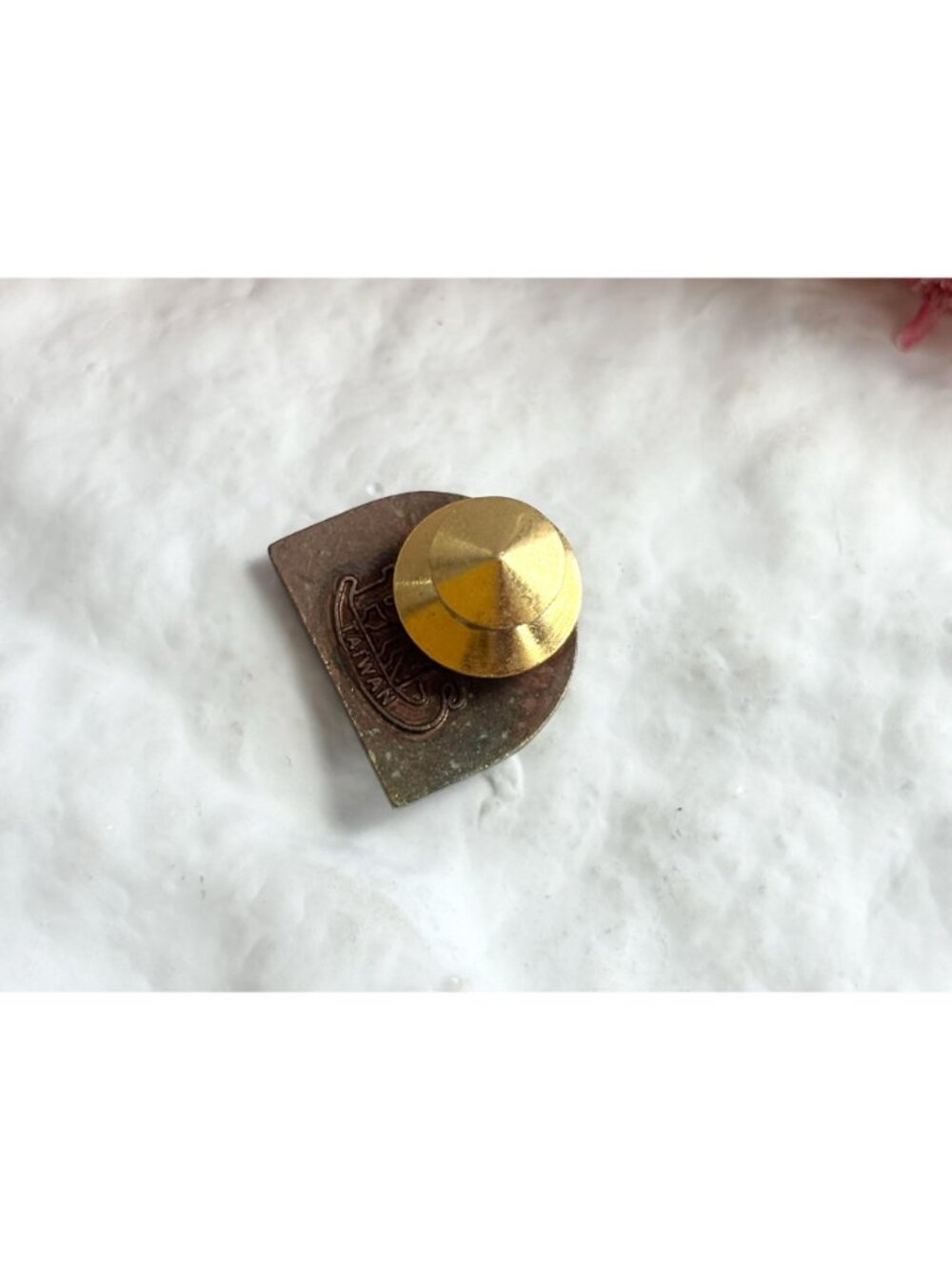 Racine On the Lake Wisconsin Boating Enameled Vintage Gold Toned Lapel Pin - Picture 4 of 12